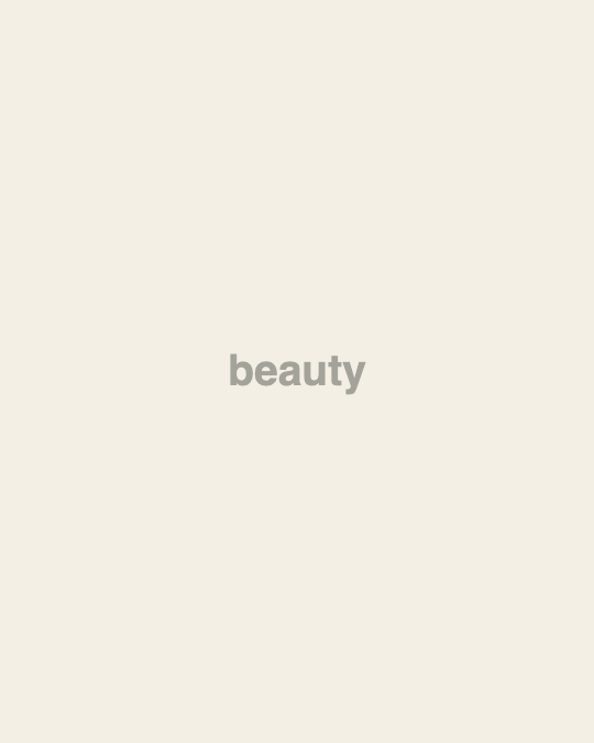 Postare social media pentru client din beauty: before și after, carusel